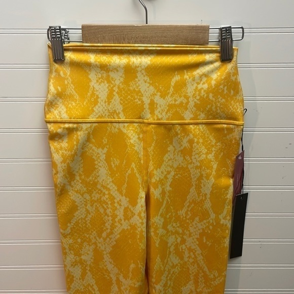 CARBON38 HIGH RISE LEGGING Yellow Snake Print  animal print NWT Sz XS - Picture 4 of 10